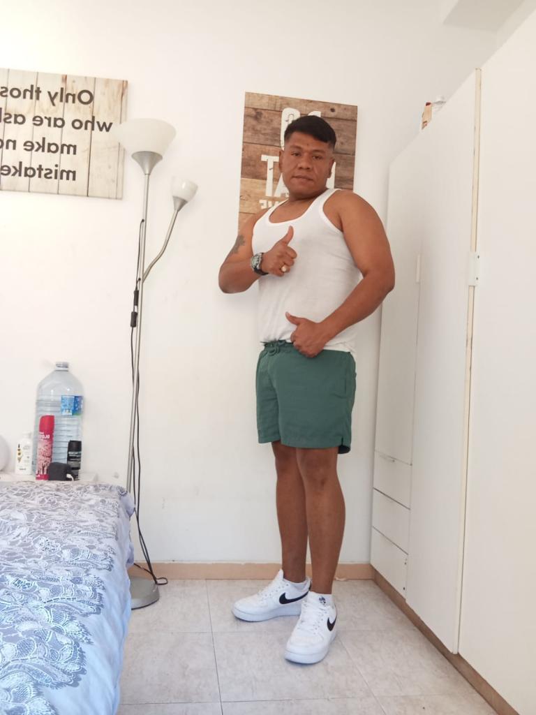 Chico busca chica en Barcelona: 