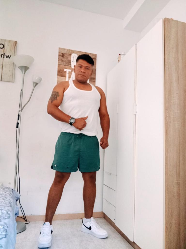 Chico busca chica en Barcelona: 