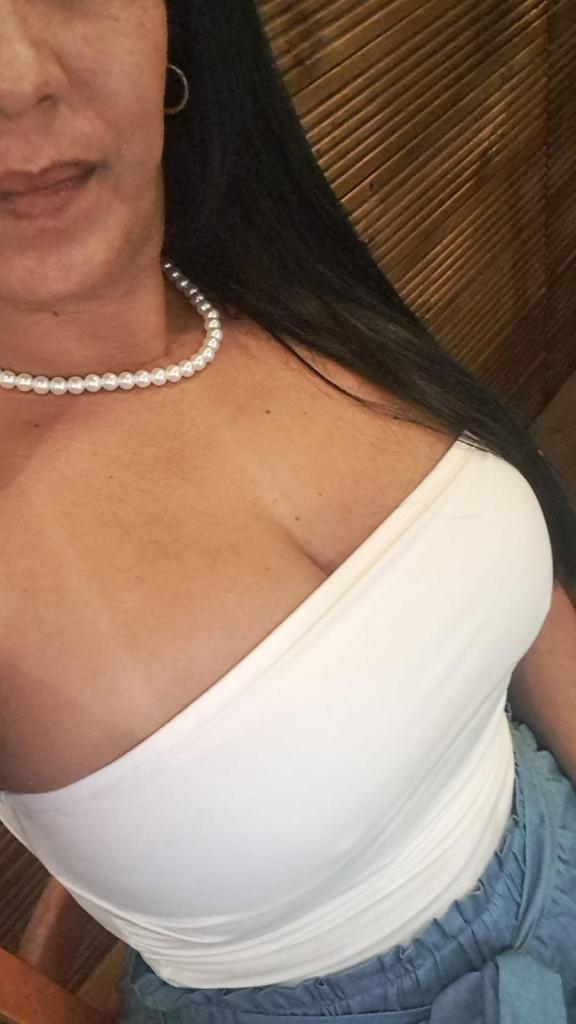 607514896: Chica busca chico en Barcelona