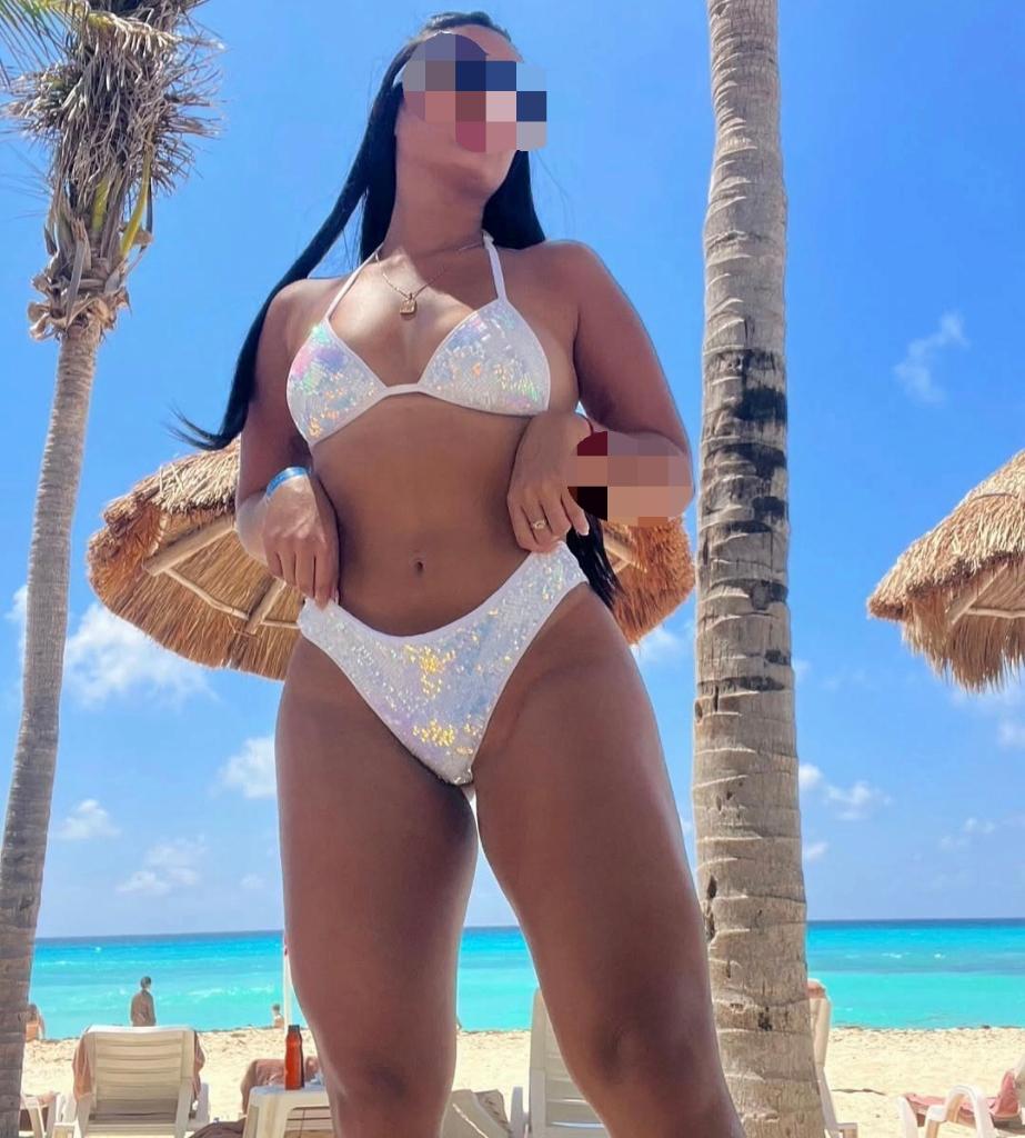 Chica busca chico en Ibiza: 