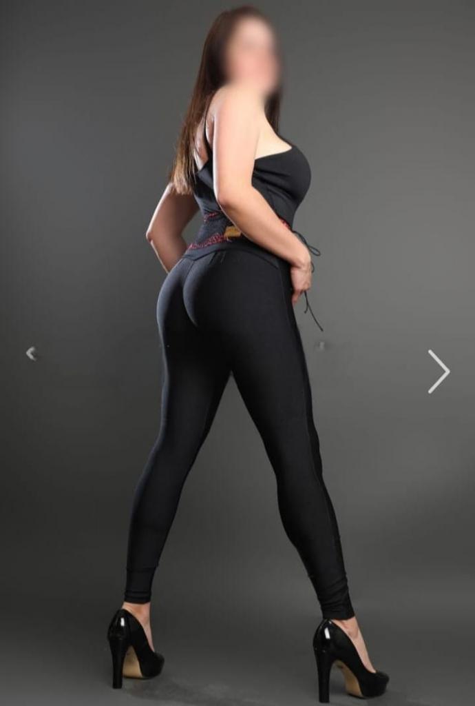 663028974: Chica busca chico en Jaén