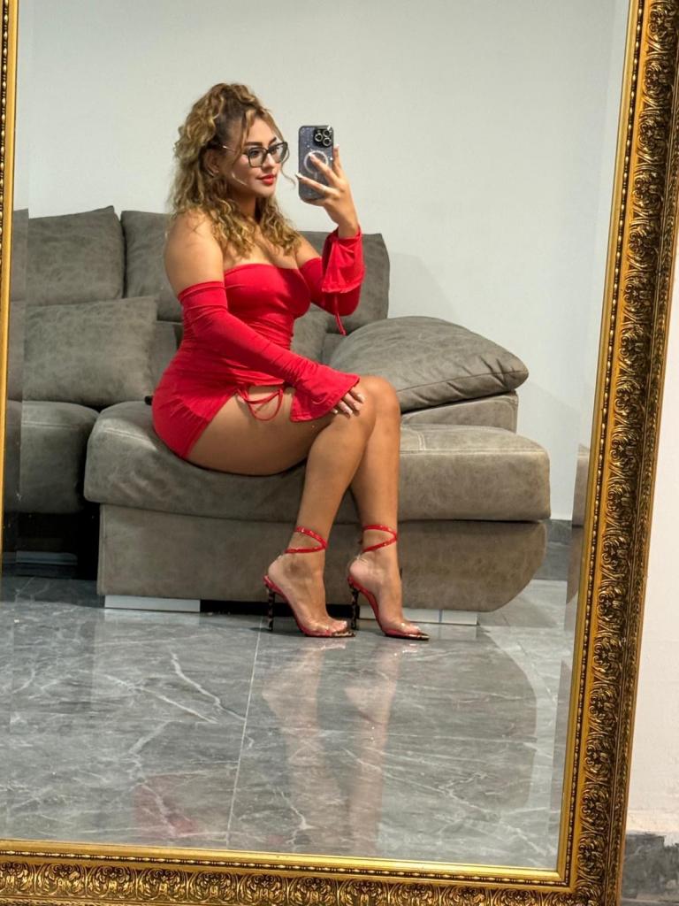 666347296: Chica busca chico en Málaga