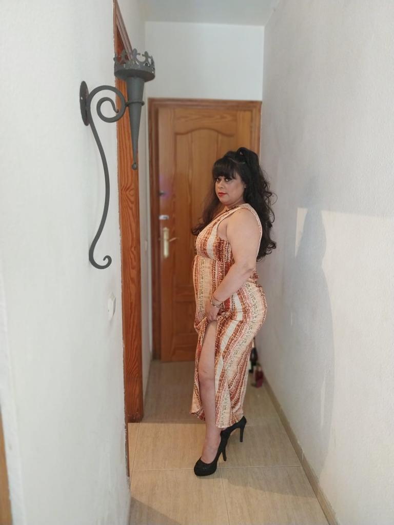 Chica busca chico en Almería: 