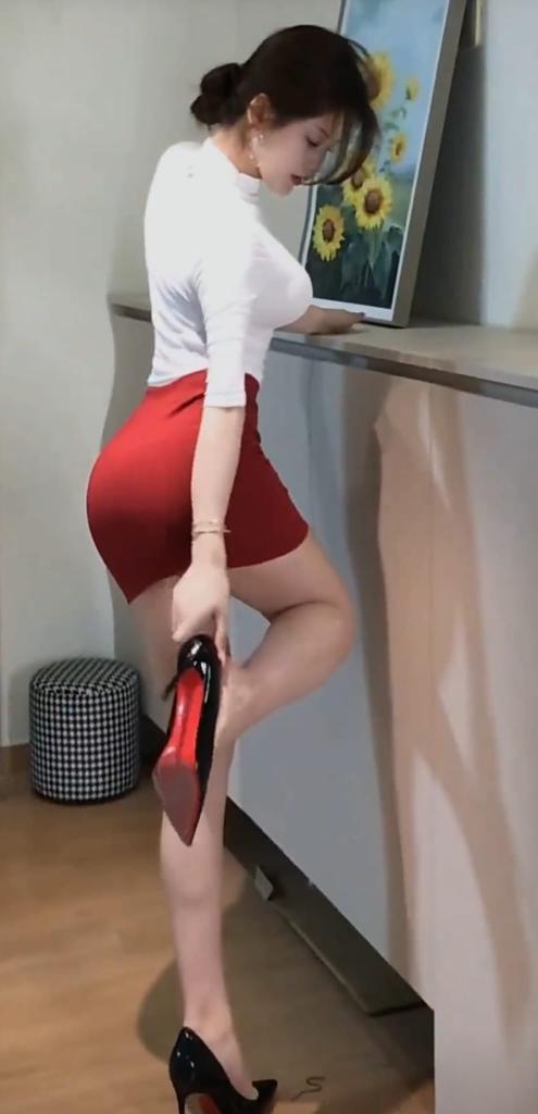 624037985: Chica busca chico en Barcelona