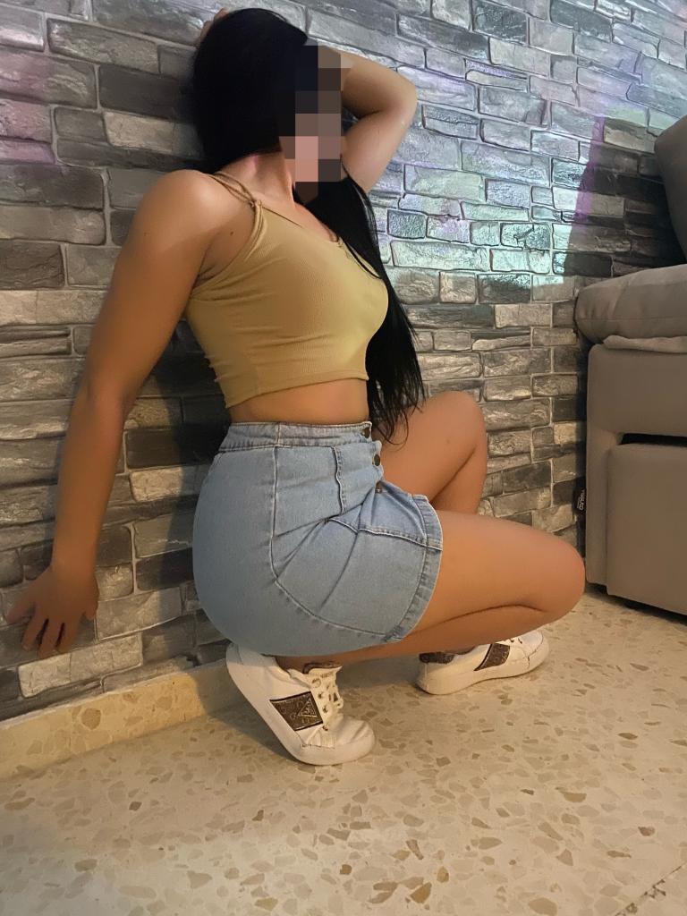 Chica busca chico en Cádiz: 