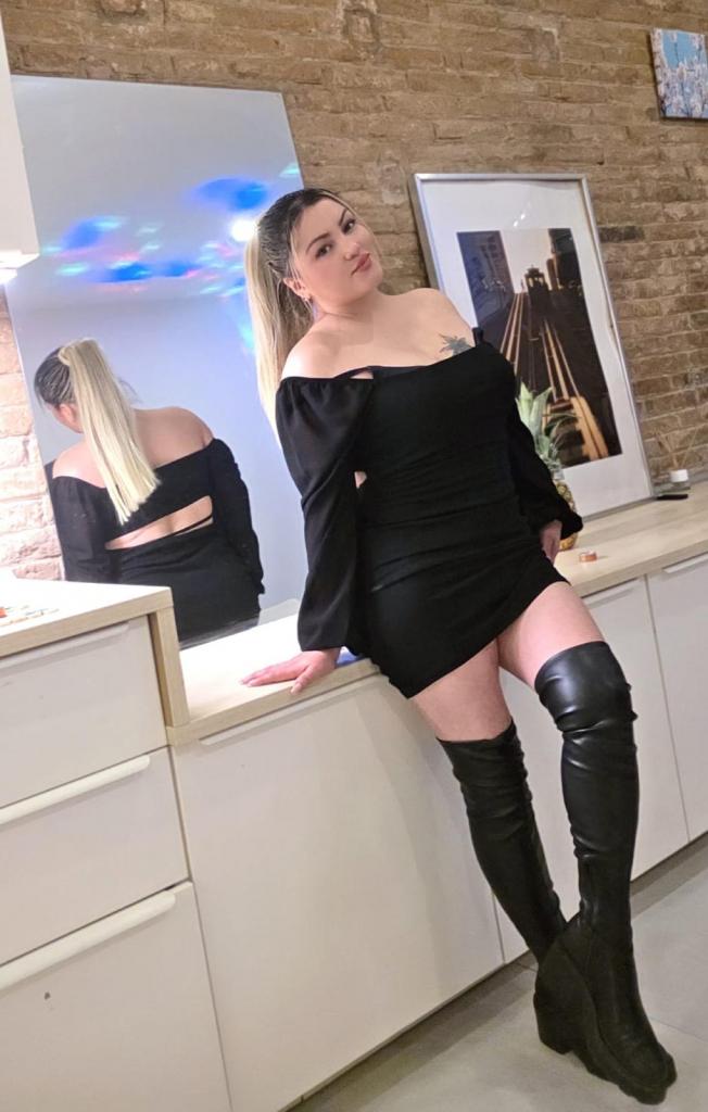 Chica busca chico en Barcelona: Chica busca chico