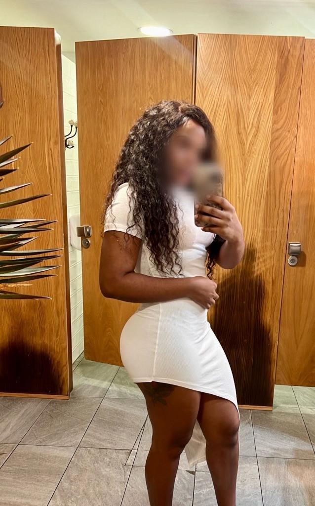 Chica busca chico en Las Palmas: Chica busca chico