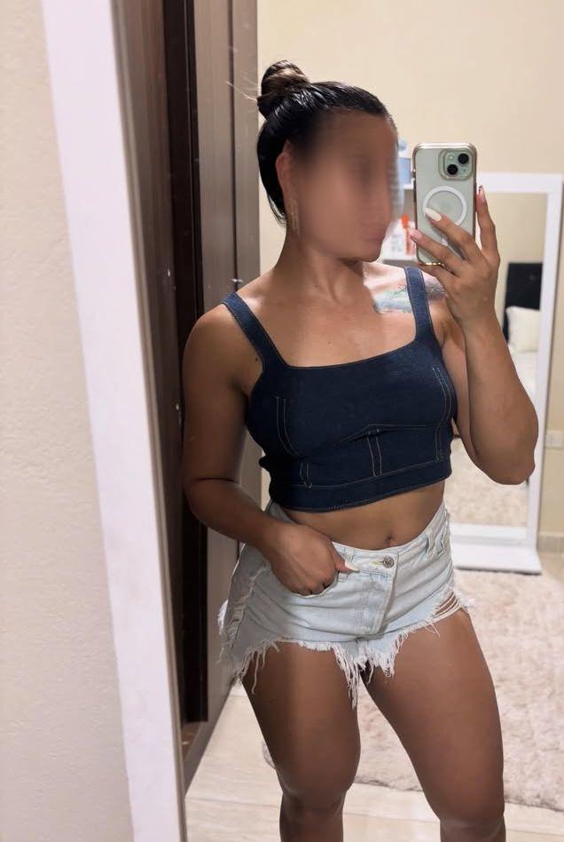 687054824: Chica busca chico en Madrid