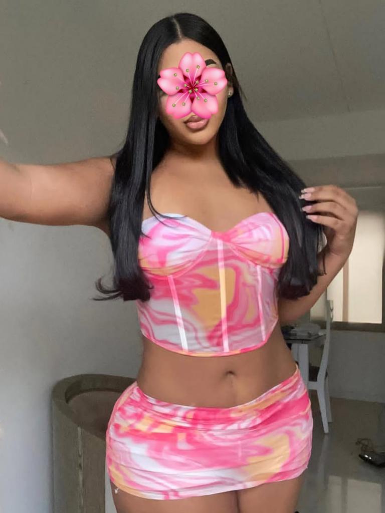 Chica busca chico en Cádiz: 