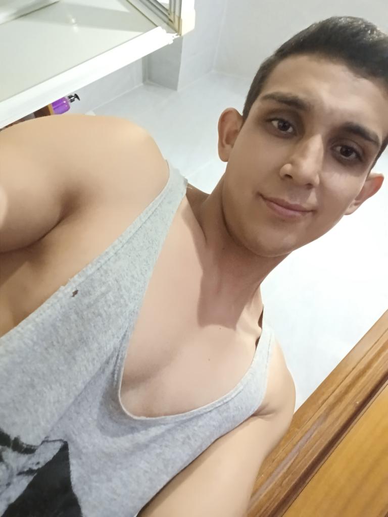 614981664: Chico busca chica en Madrid