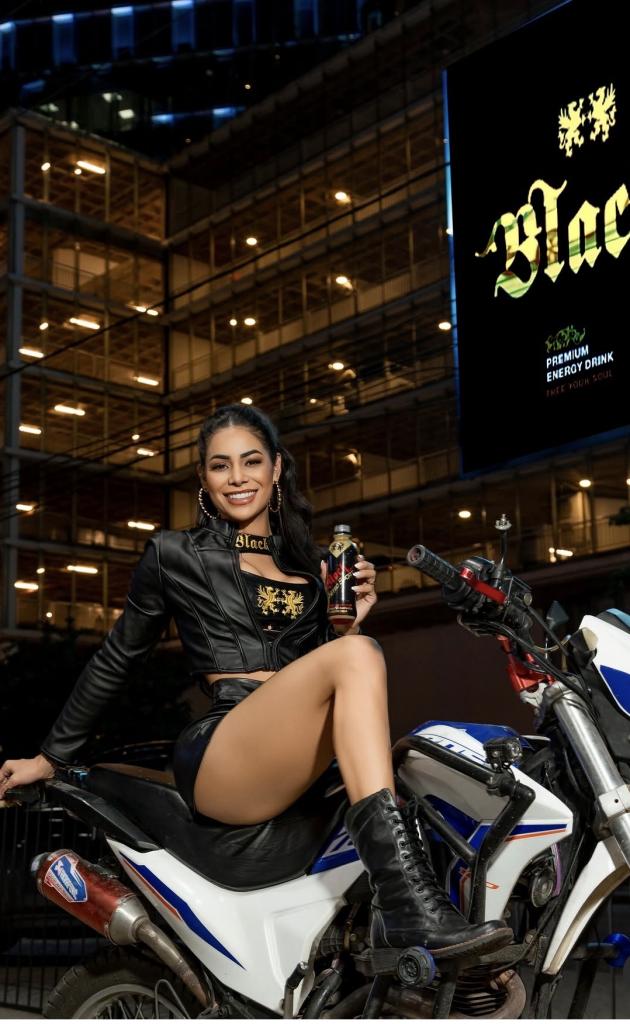 672853237: Chica busca chico en Madrid