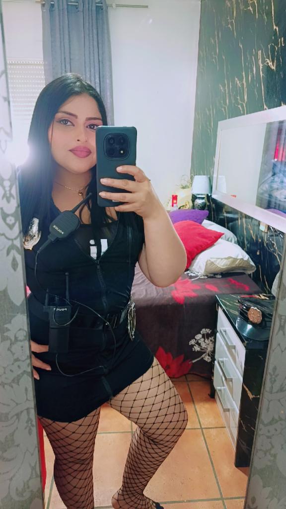 611312740: Chica busca chico en Sevilla