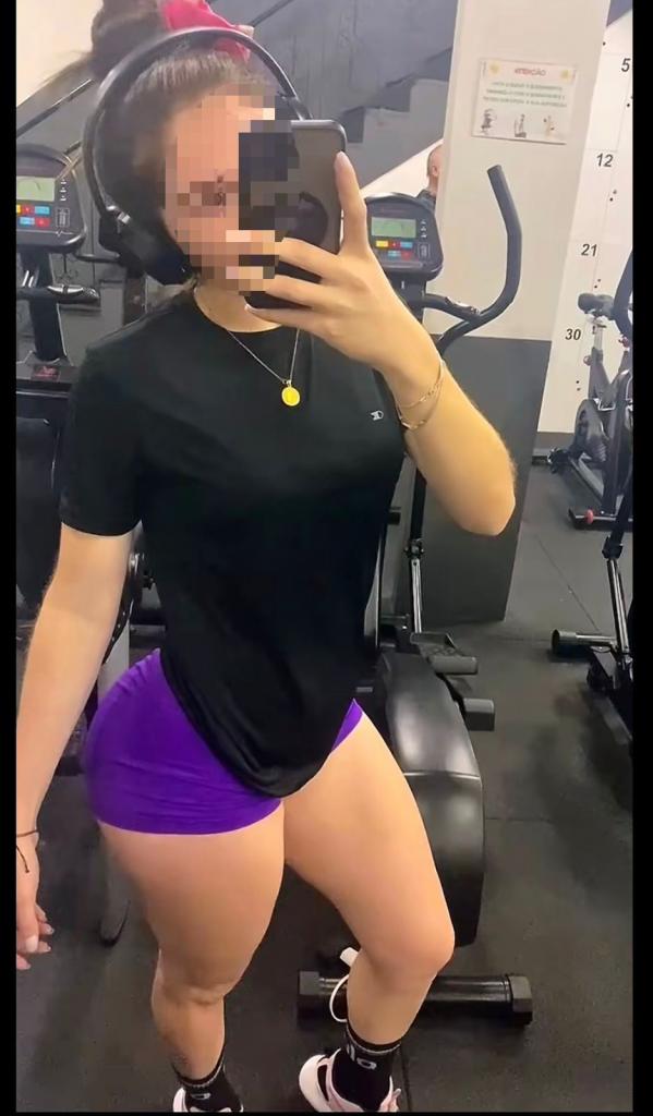 643655956: Chica busca chico en Lugo