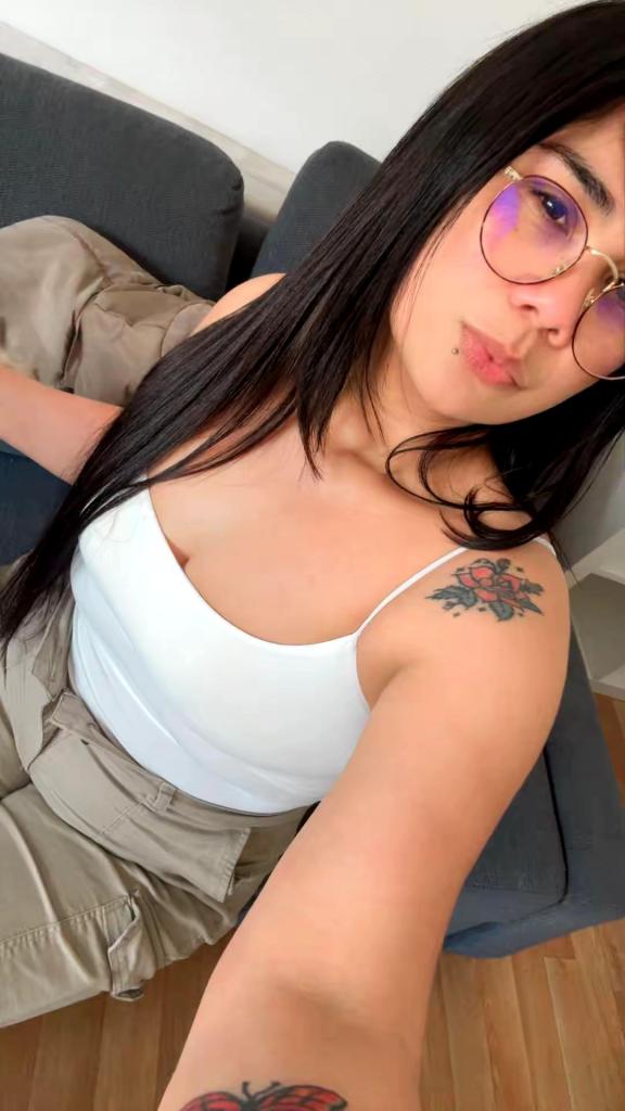 Chica busca chico en Granada: 