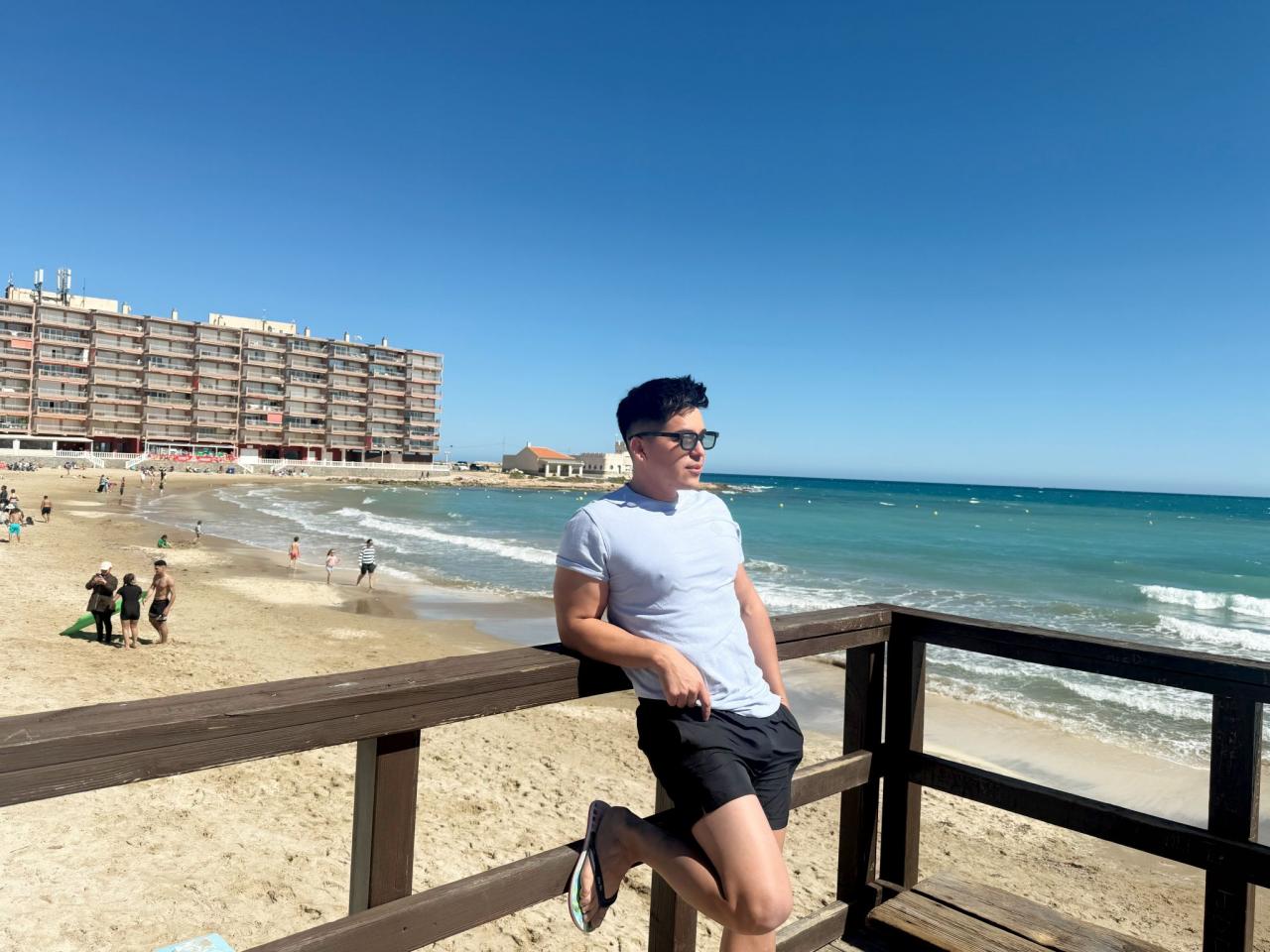 Chico busca chica en Alicante: 