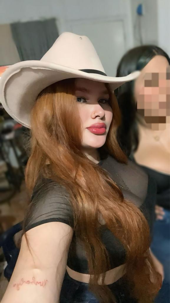 600497159: Chica busca chico en Sevilla