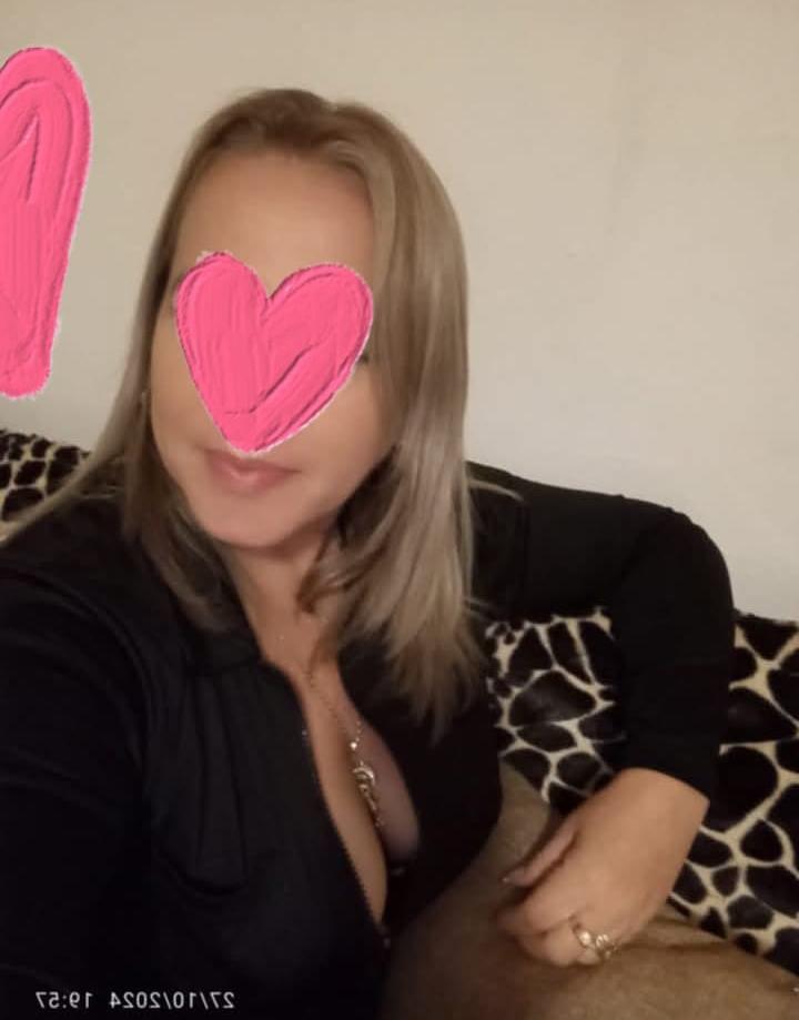 Chica busca chico en Huesca: 