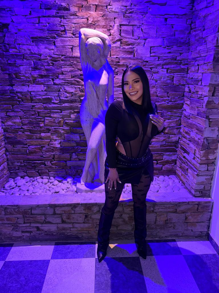 602357858: Chica busca chico en La Coruña