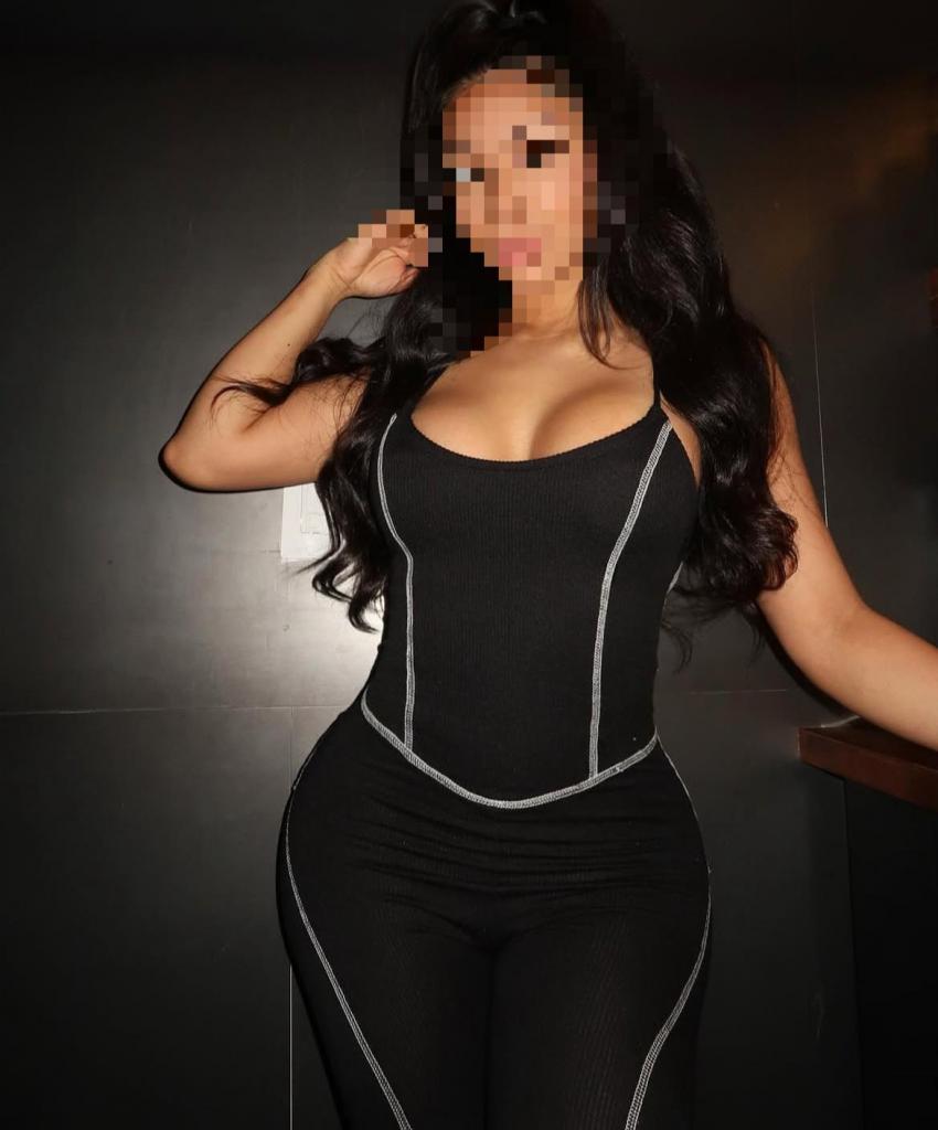 Chica busca chico en Cádiz: 