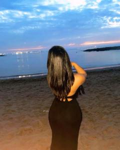 607414787: Chica busca chico en Granada