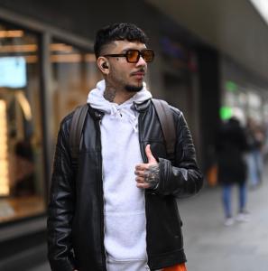 614715404: Chico busca chica en Madrid