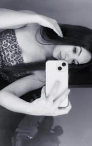 631327510: Chica busca chico en Barcelona