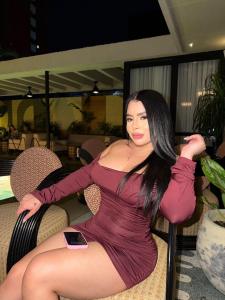 643740405: Chica busca chico en Almería