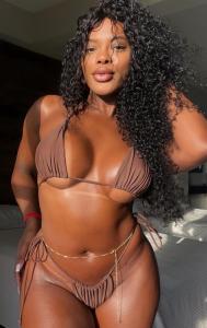 643578471: Chica busca chico en Cáceres