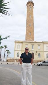 614388560: Chica busca chico en Sevilla