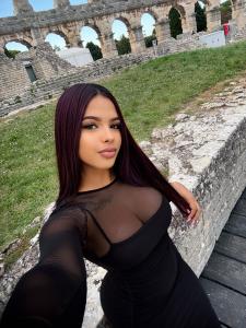 641929776: Chica busca chico en Barcelona