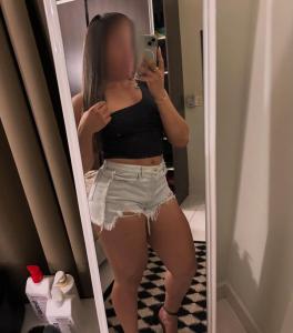 687054824: Chica busca chico en Madrid