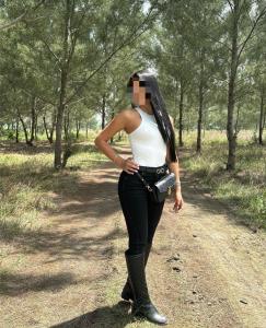 664012545: Chica busca chico en Murcia