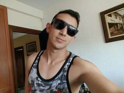 614981664: Chico busca chica en Madrid