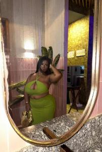 671652792: Chica busca chico en Málaga