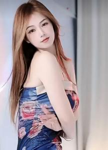 624037985: Chica busca chico en Barcelona