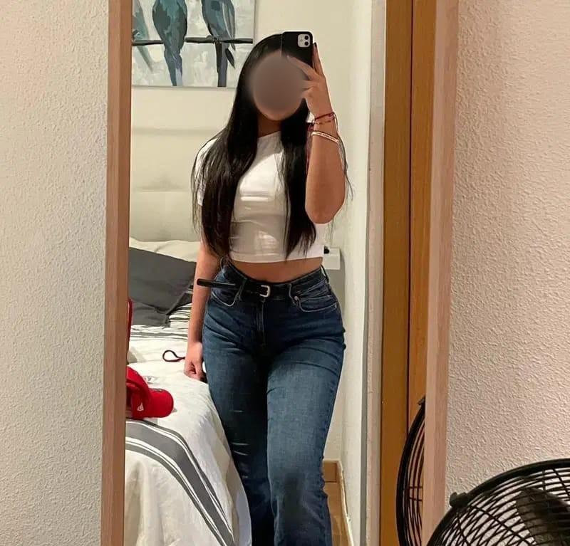 Chica busca chico en Almería: 