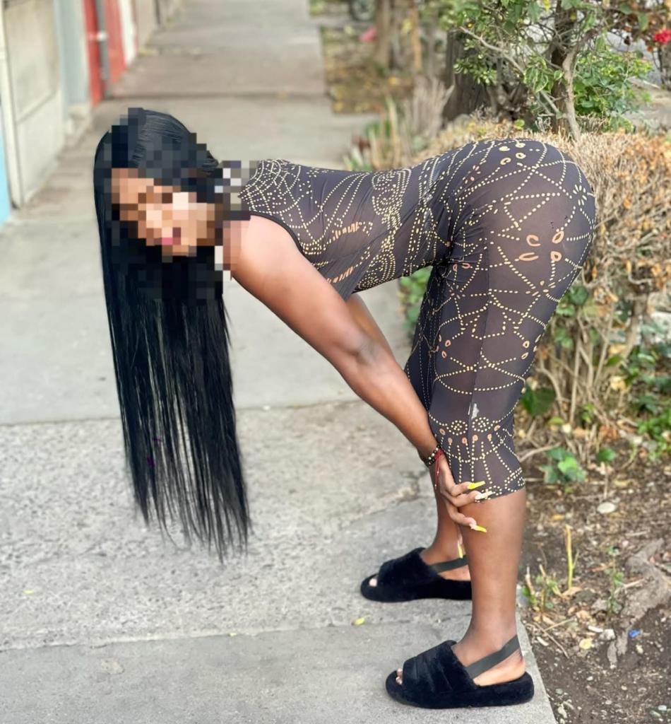 674928460: Chica busca chico en Málaga