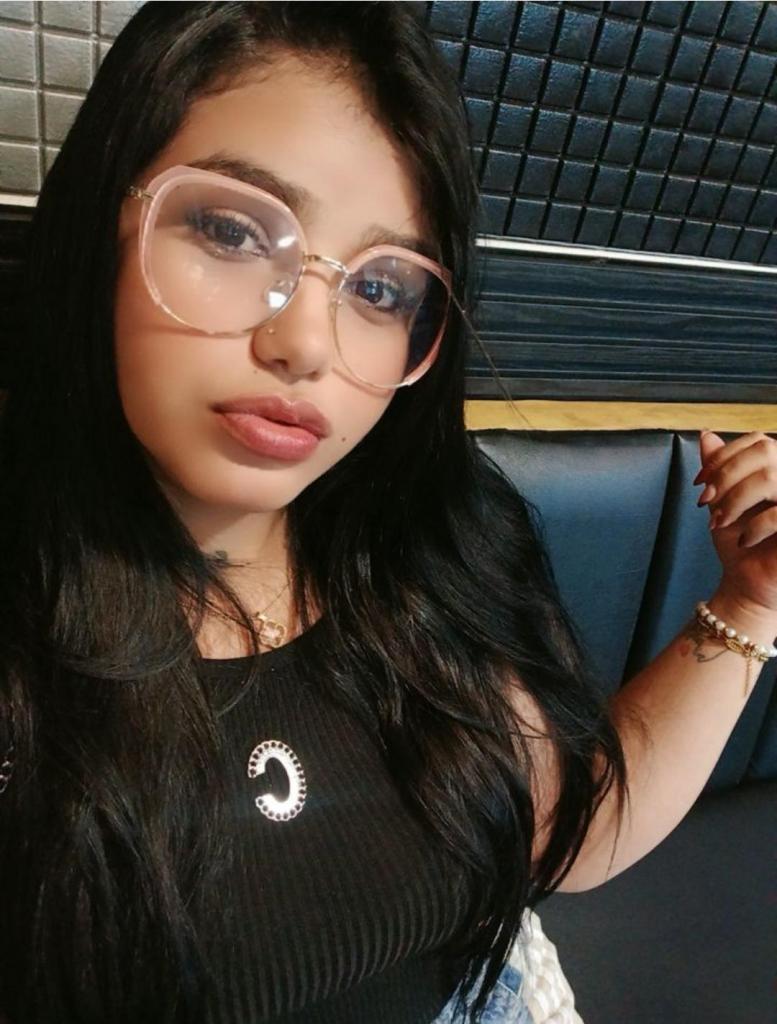 Chica busca chico en Cádiz: 