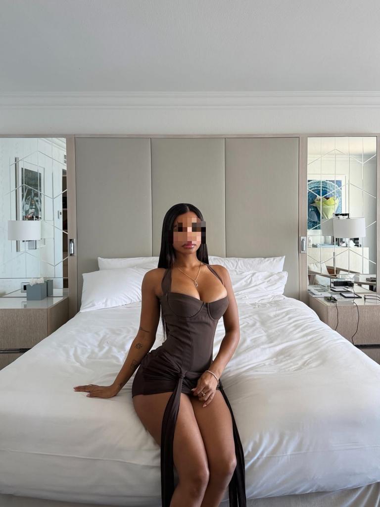 Chica busca chico en La Coruña: 