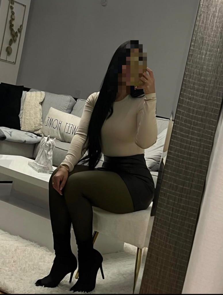 Chica busca chico en Cádiz: 