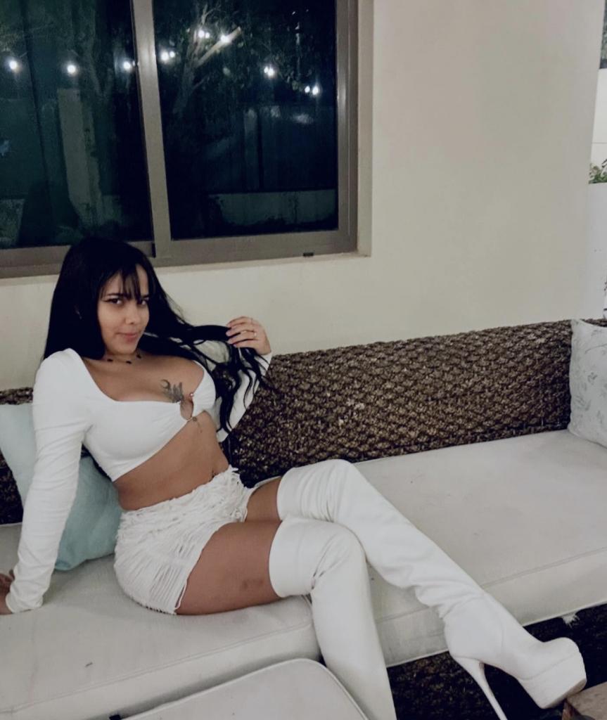 Chica busca chico en Ibiza: 