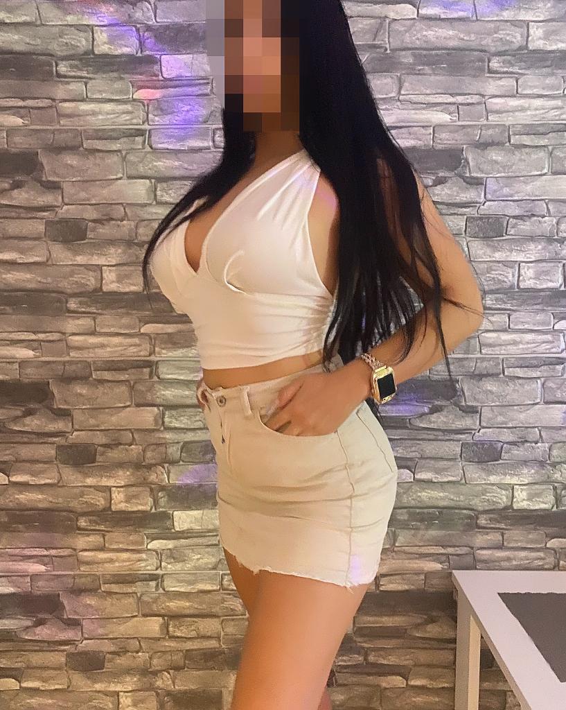 Chica busca chico en Cádiz: 