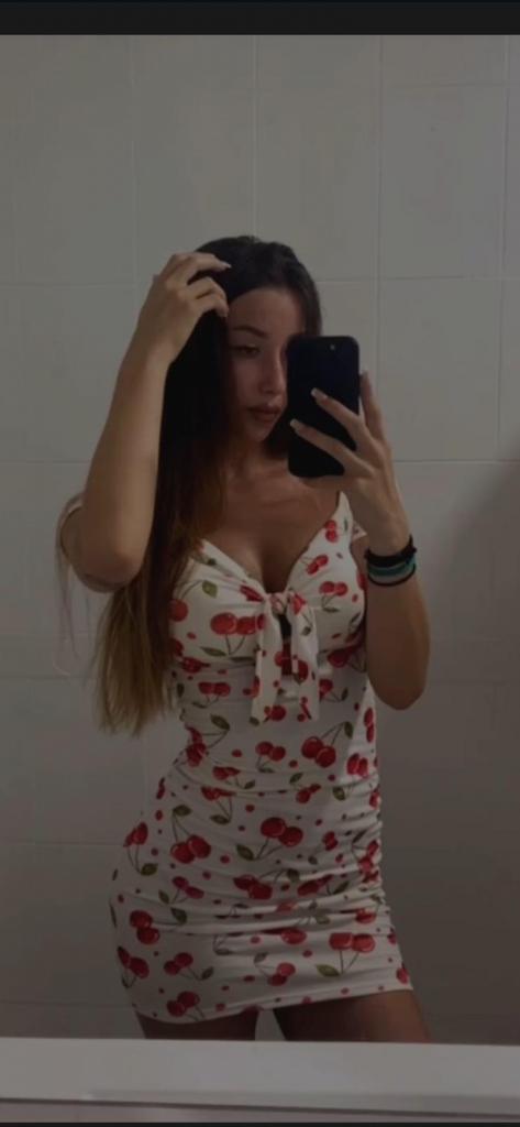 Chica busca chico en Ibiza: 