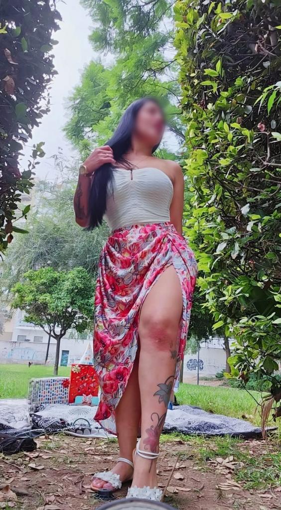 Chica busca chico en Granada: 