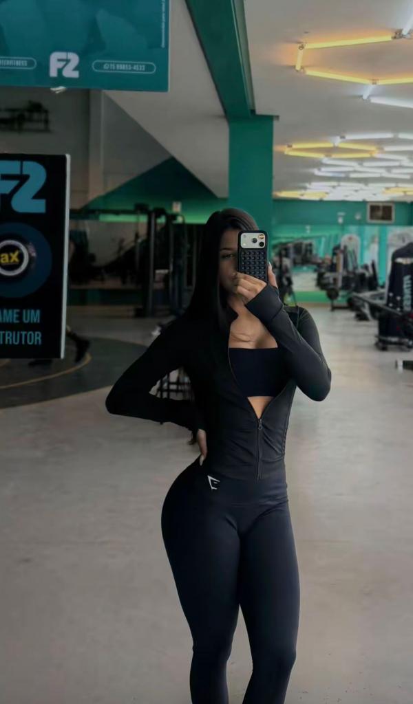 Chica busca chico en Almería: 