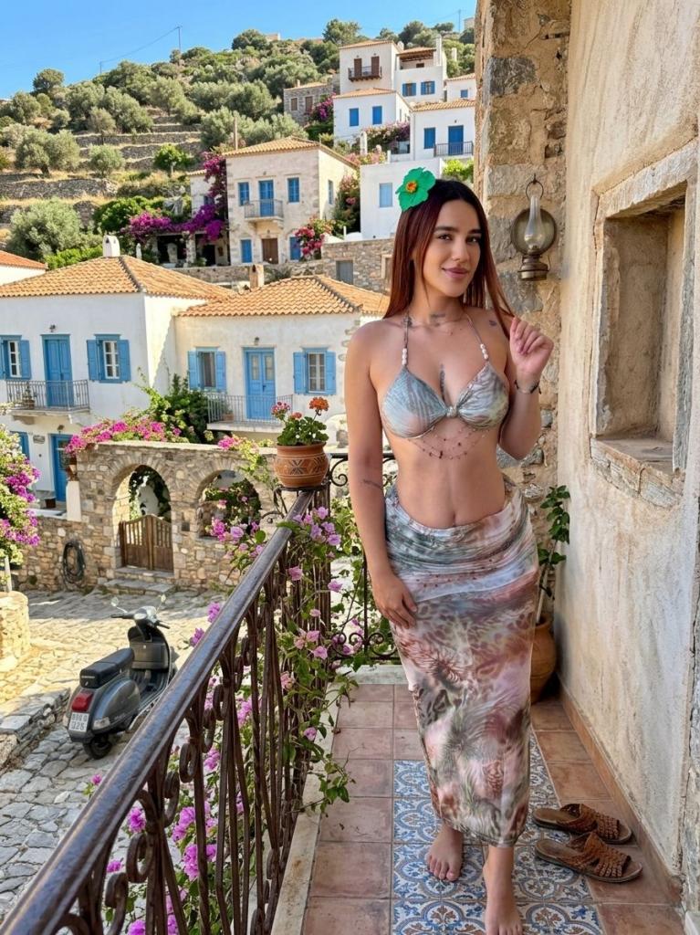 Chica busca chico en Ibiza: 