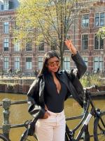 634304085: Chica busca chico en La Coruña