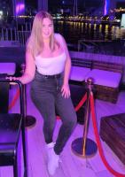 673390208: Chica busca chico en Ibiza