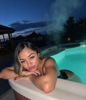 672501948: Chica busca chico en Sevilla