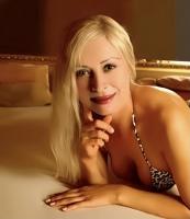 697483596: Chica busca chico en Gerona